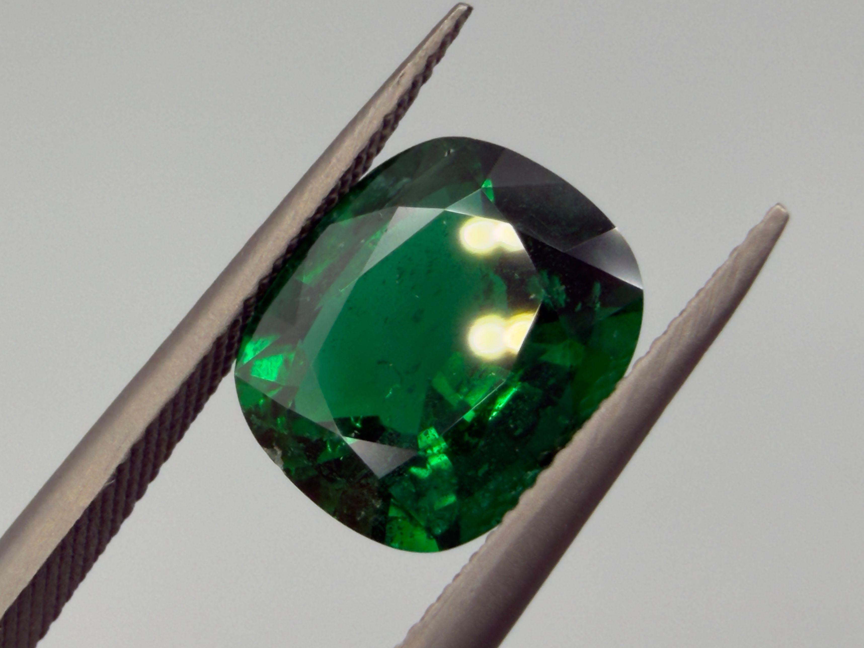 Emerald 2,275 ct